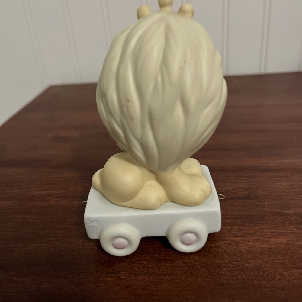 Vintage Birthday Circus Train Series Precious Moments Lion Age 5 1985 #15989 - Picture 3 of 4